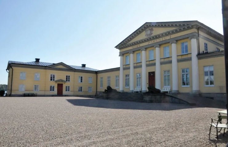 Elghammars Slott, Sweden